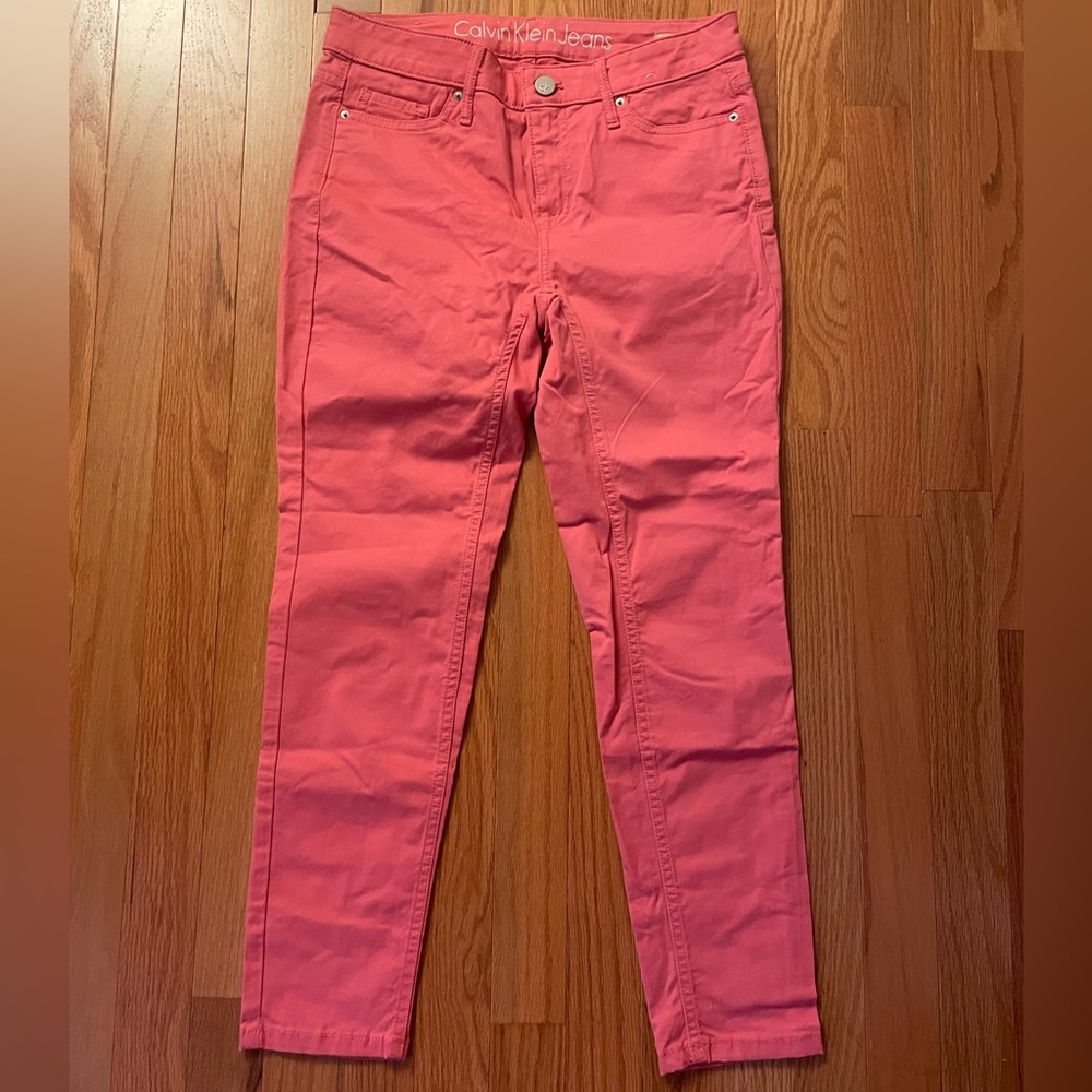 NWOT Calvin Klein Capri Pants